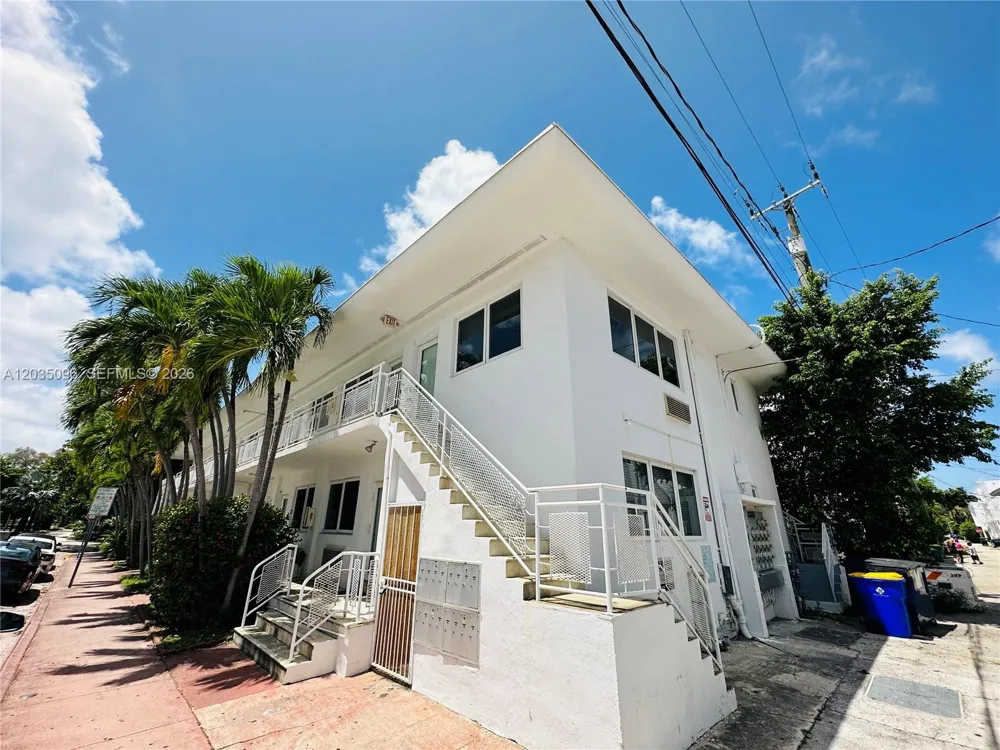 745 13th St #6 Miami Beach, FL 33139