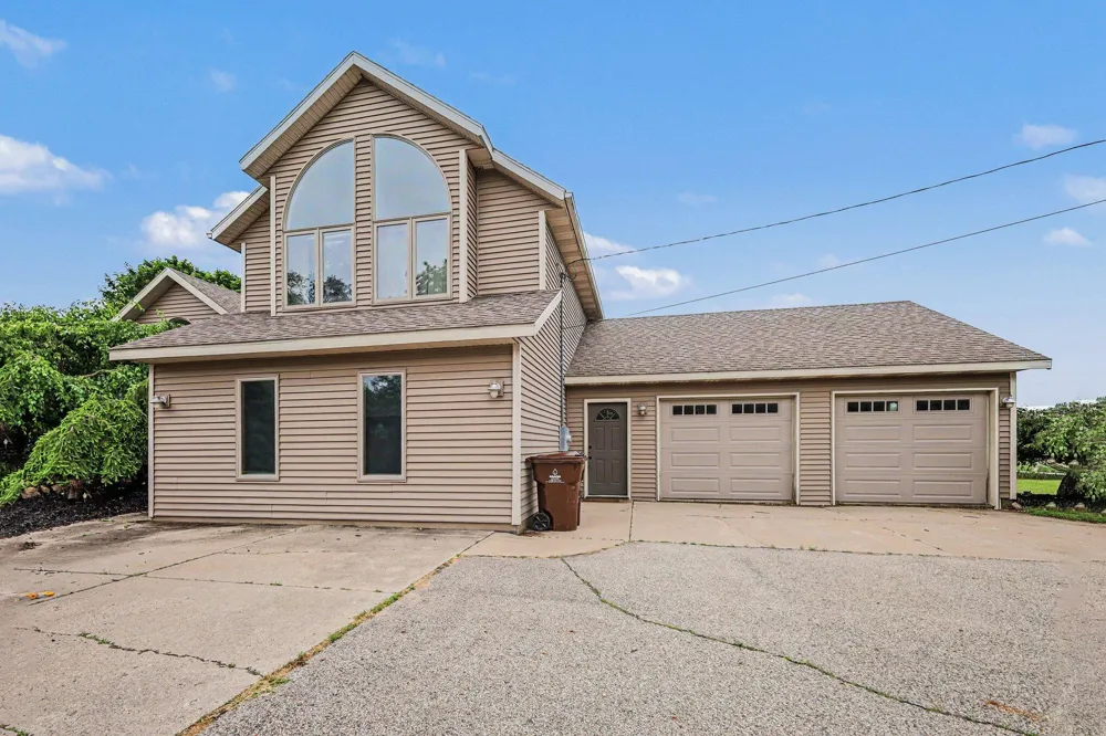 15530 Snauble Avenue NE Solon Township, MI 49319