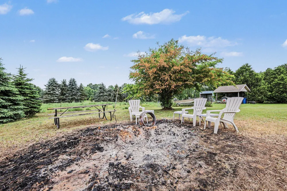 15530 Snauble Avenue NE Solon Township, MI 49319