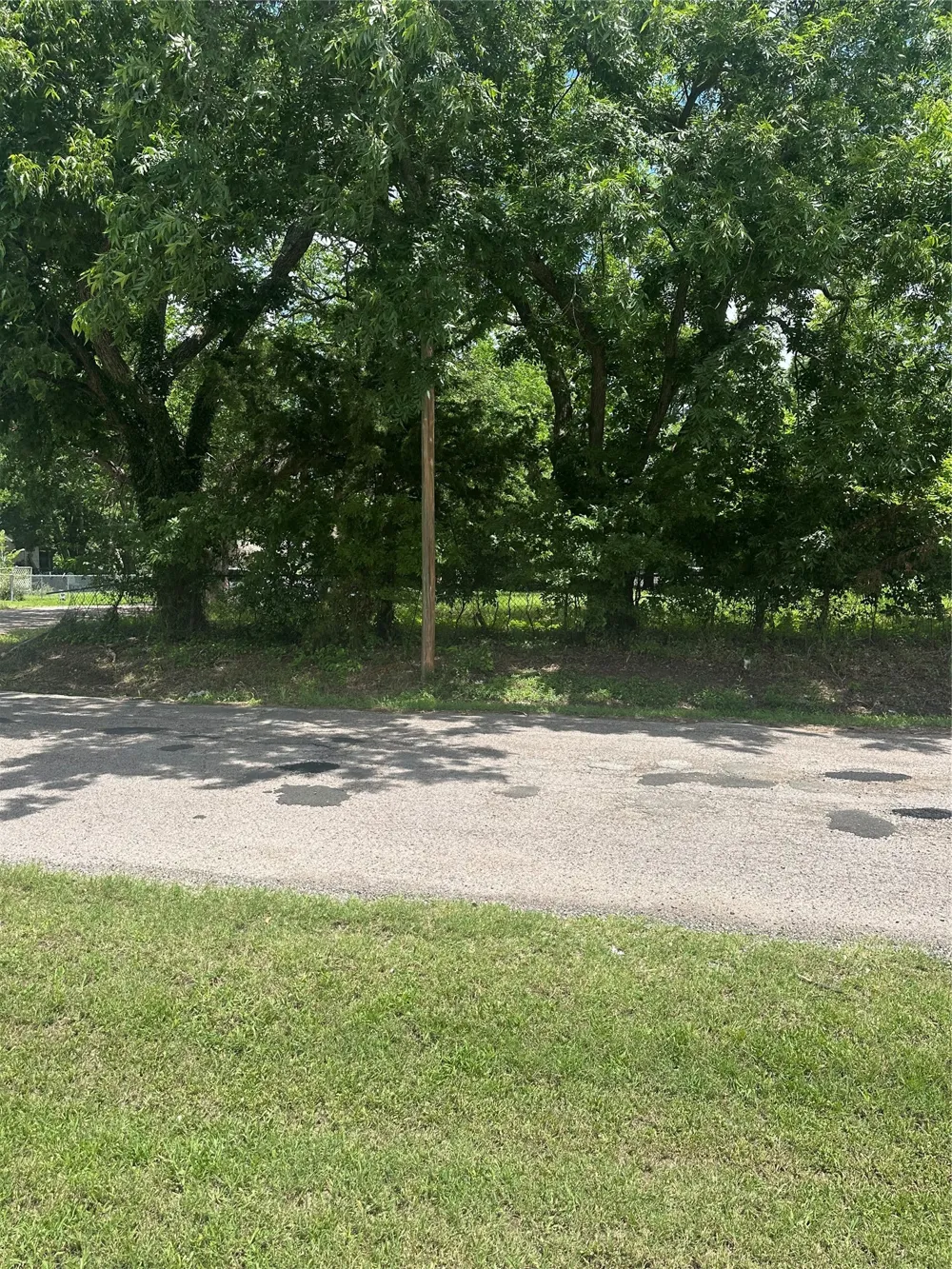1309 S 4th Street Bonham, TX 75418