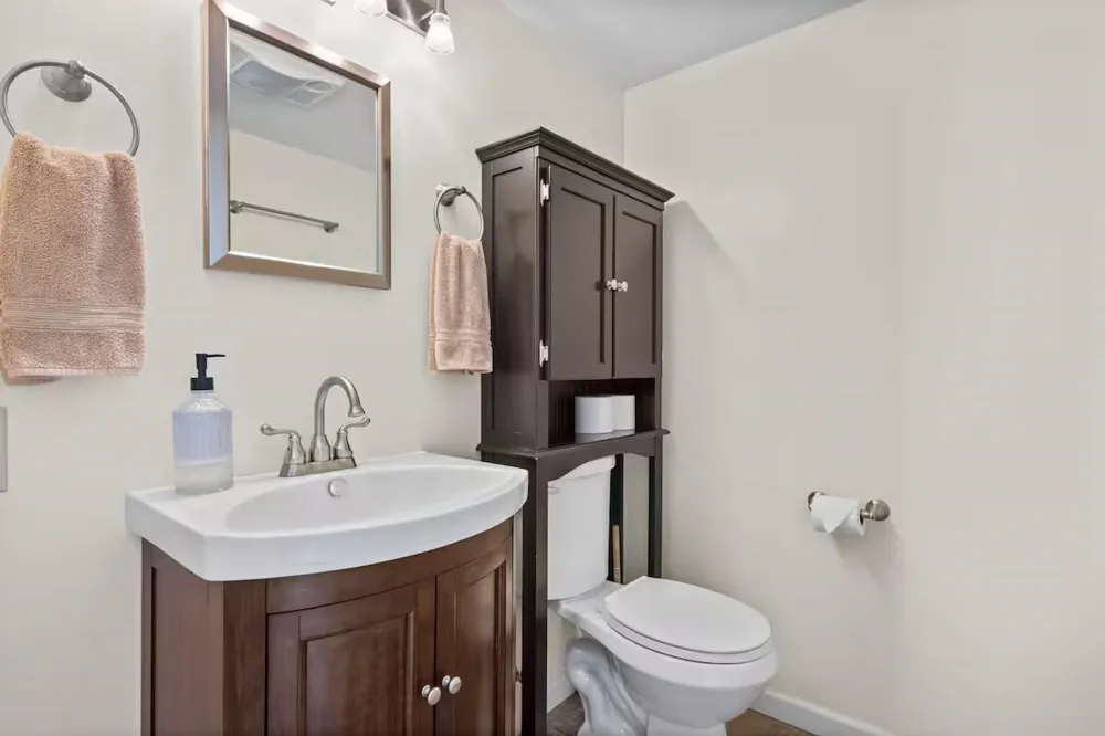 553 S Lake Shore Drive Leland Township, MI 49653