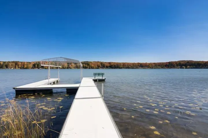 553 S Lake Shore Drive Leland Township, MI 49653