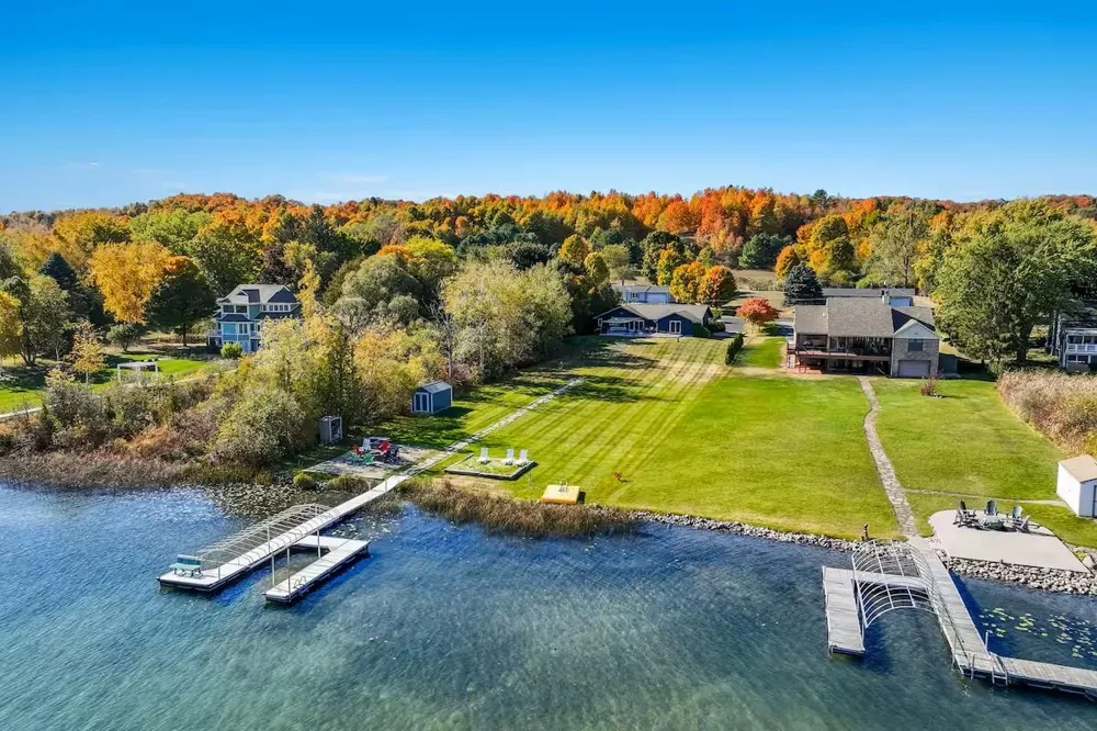 553 S Lake Shore Drive Leland Township, MI 49653