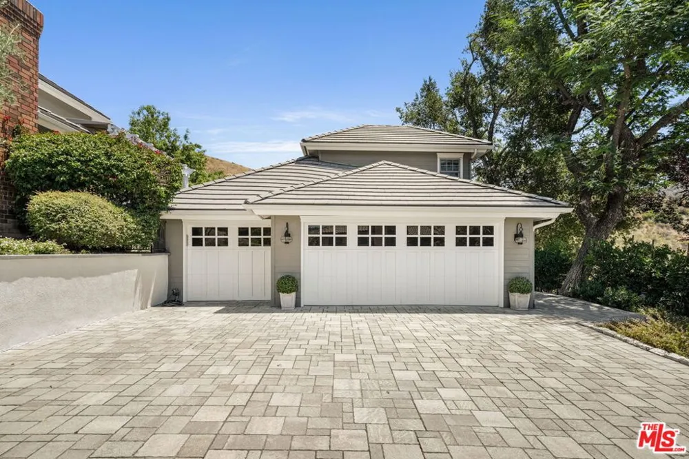 10 Holster Lane Bell Canyon, CA 91307
