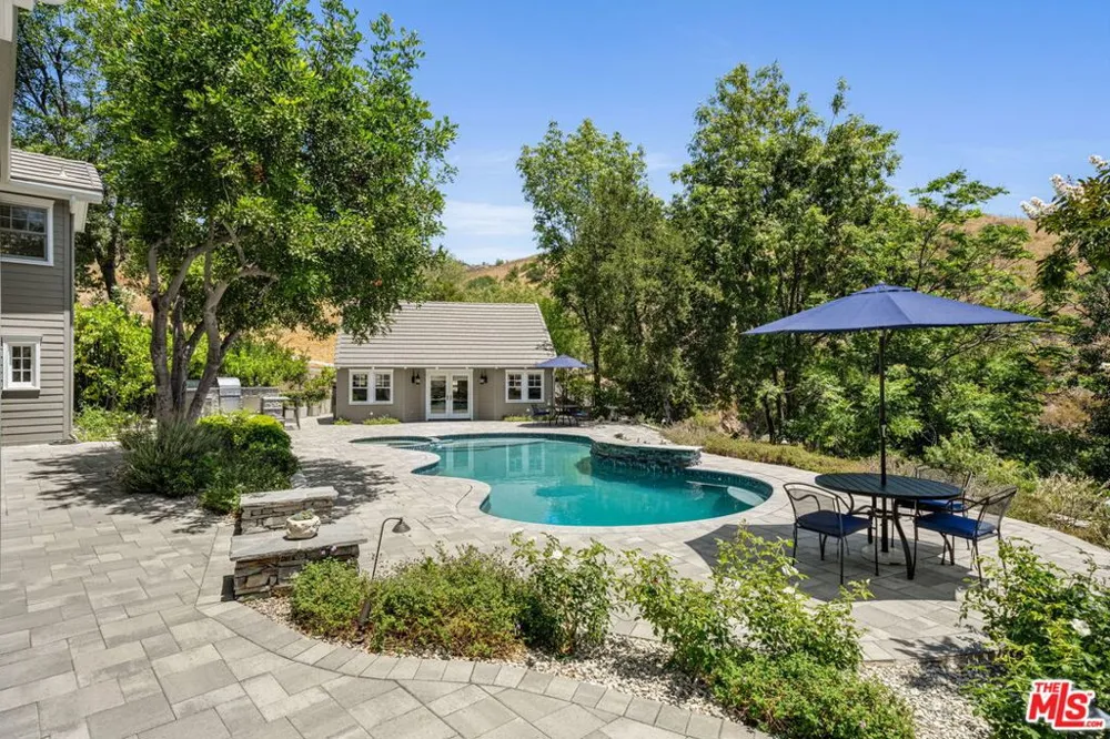 10 Holster Lane Bell Canyon, CA 91307