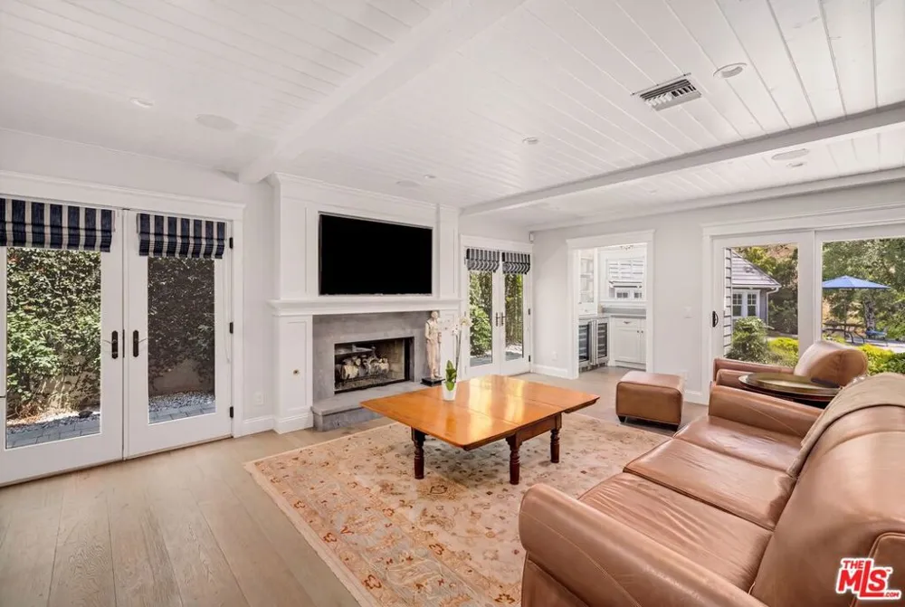 10 Holster Lane Bell Canyon, CA 91307