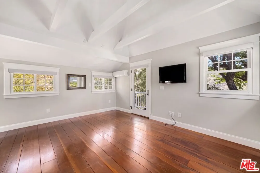 10 Holster Lane Bell Canyon, CA 91307