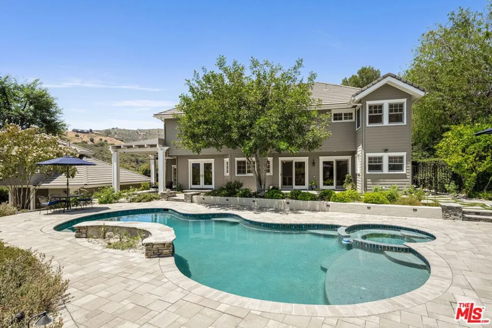 10 Holster Lane Bell Canyon, CA 91307