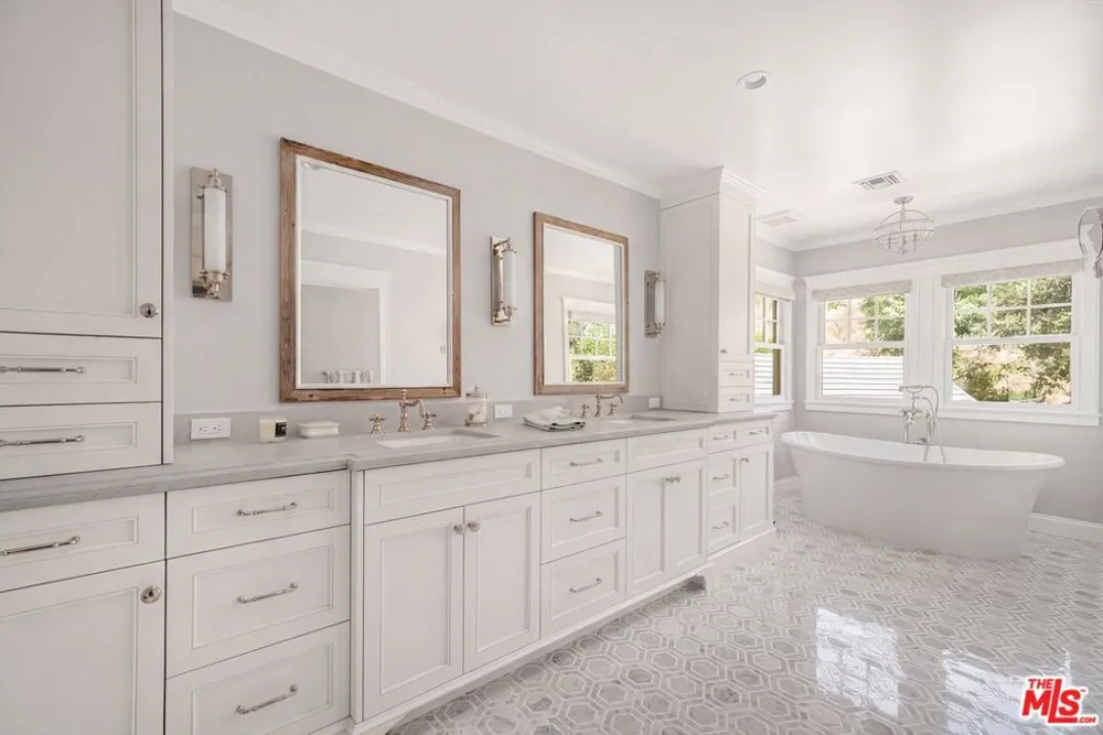 10 Holster Lane Bell Canyon, CA 91307