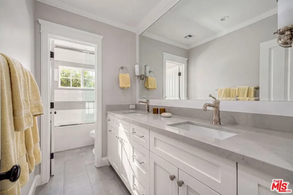 10 Holster Lane Bell Canyon, CA 91307