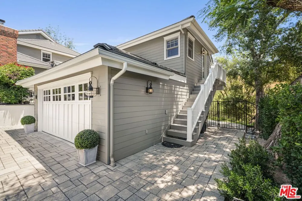 10 Holster Lane Bell Canyon, CA 91307