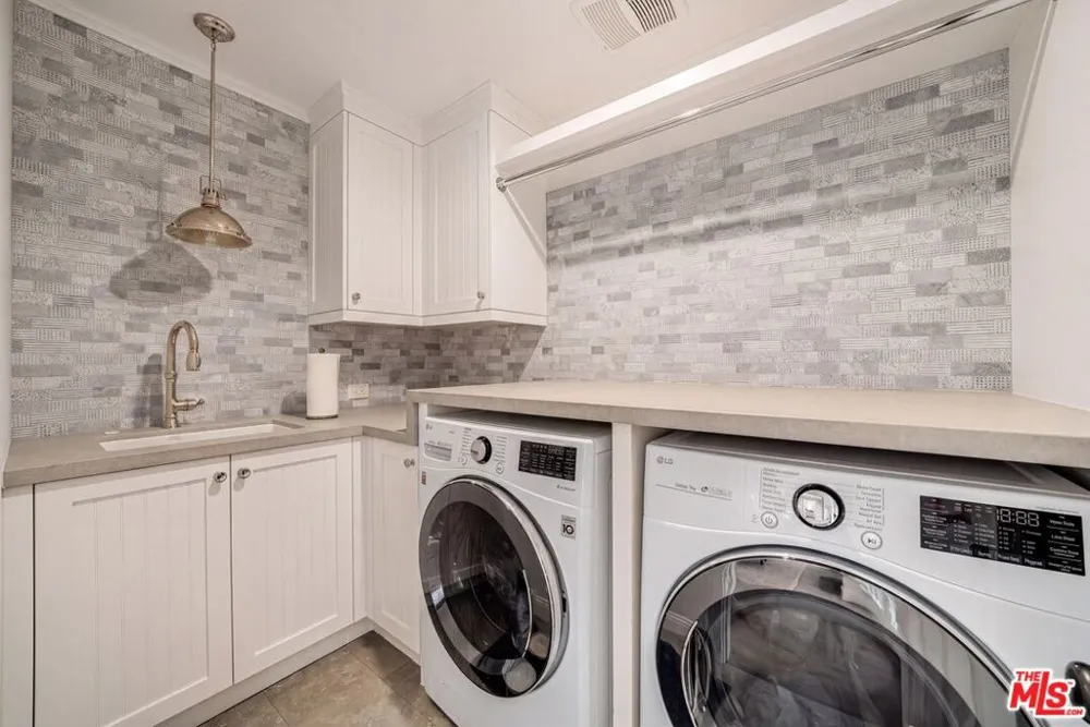 10 Holster Lane Bell Canyon, CA 91307