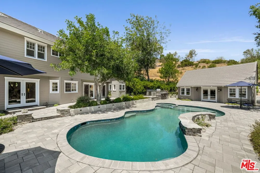 10 Holster Lane Bell Canyon, CA 91307
