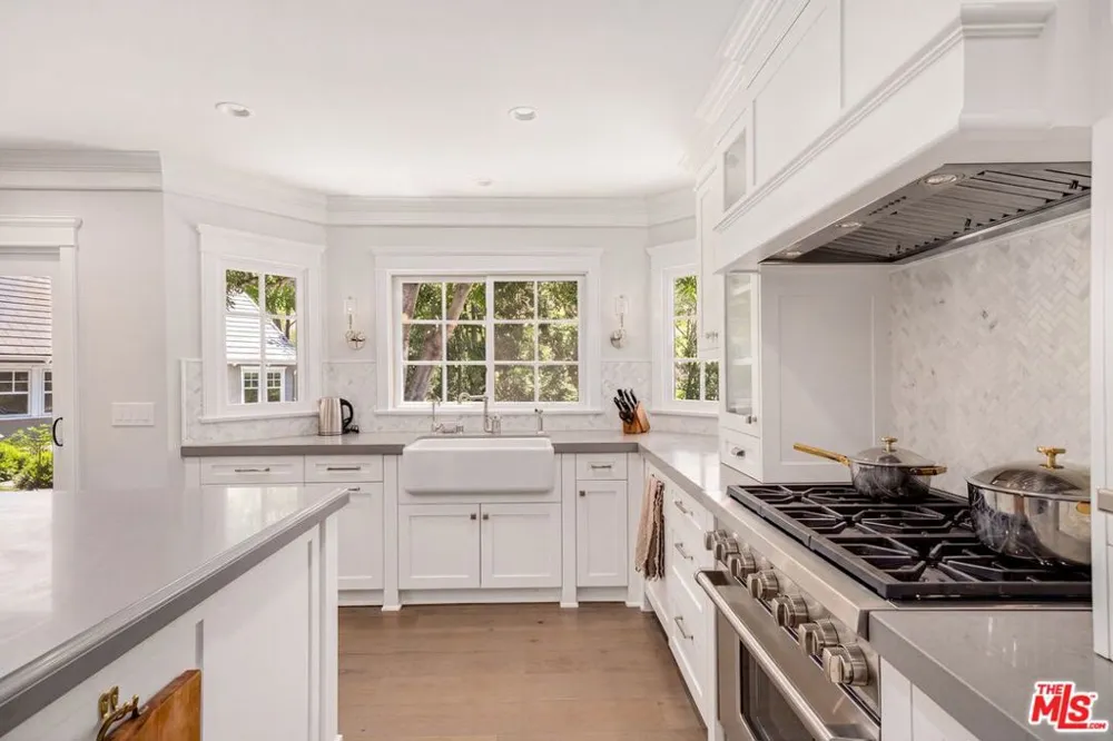 10 Holster Lane Bell Canyon, CA 91307