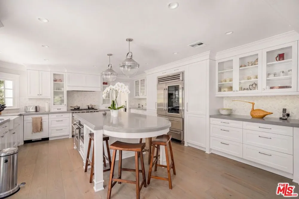 10 Holster Lane Bell Canyon, CA 91307