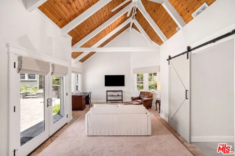 10 Holster Lane Bell Canyon, CA 91307