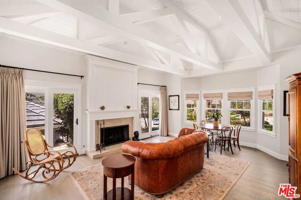 10 Holster Lane Bell Canyon, CA 91307