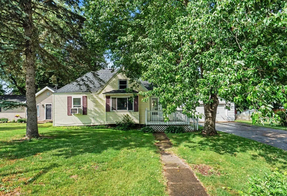 312 Mechanic Street Stockbridge, MI 49285