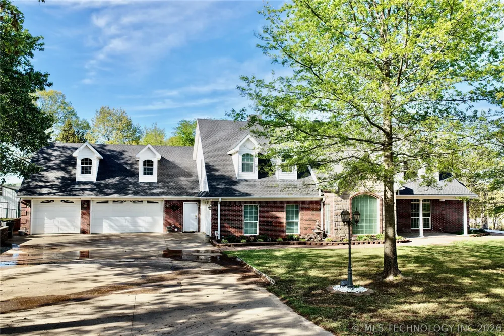 25 E Shoreline Drive Eufaula, OK 74432