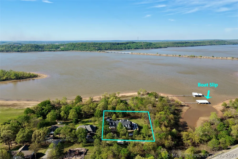 25 E Shoreline Drive Eufaula, OK 74432