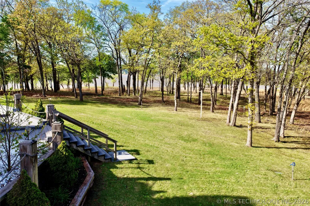 25 E Shoreline Drive Eufaula, OK 74432