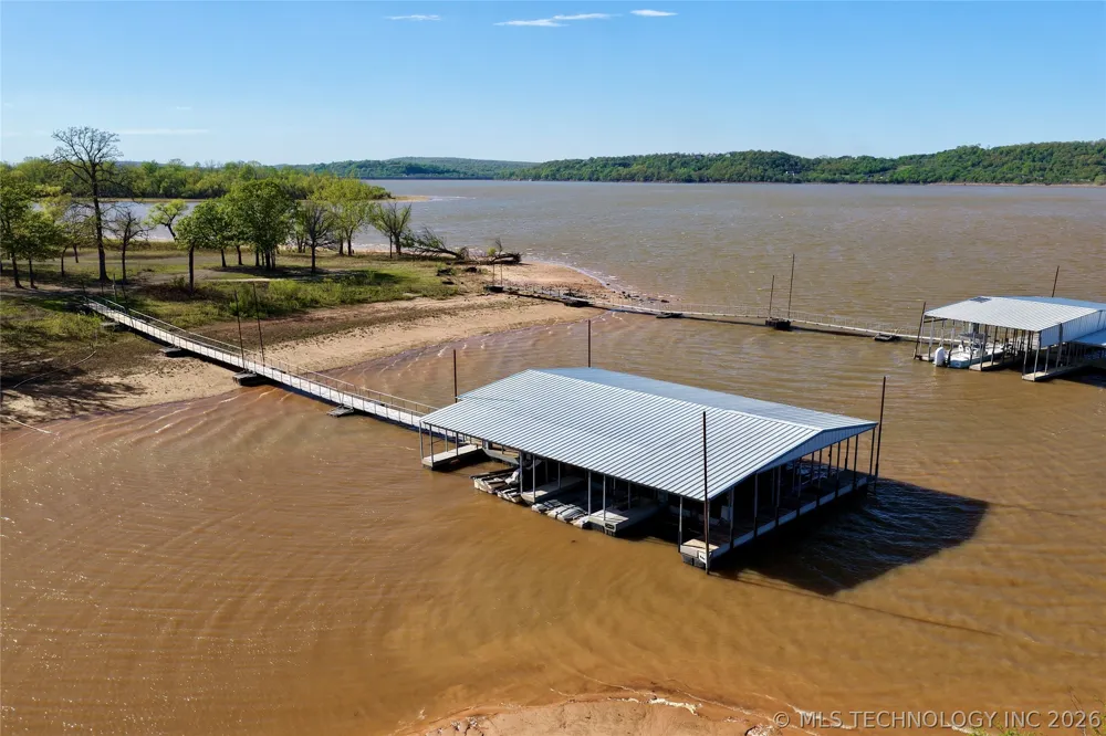 25 E Shoreline Drive Eufaula, OK 74432