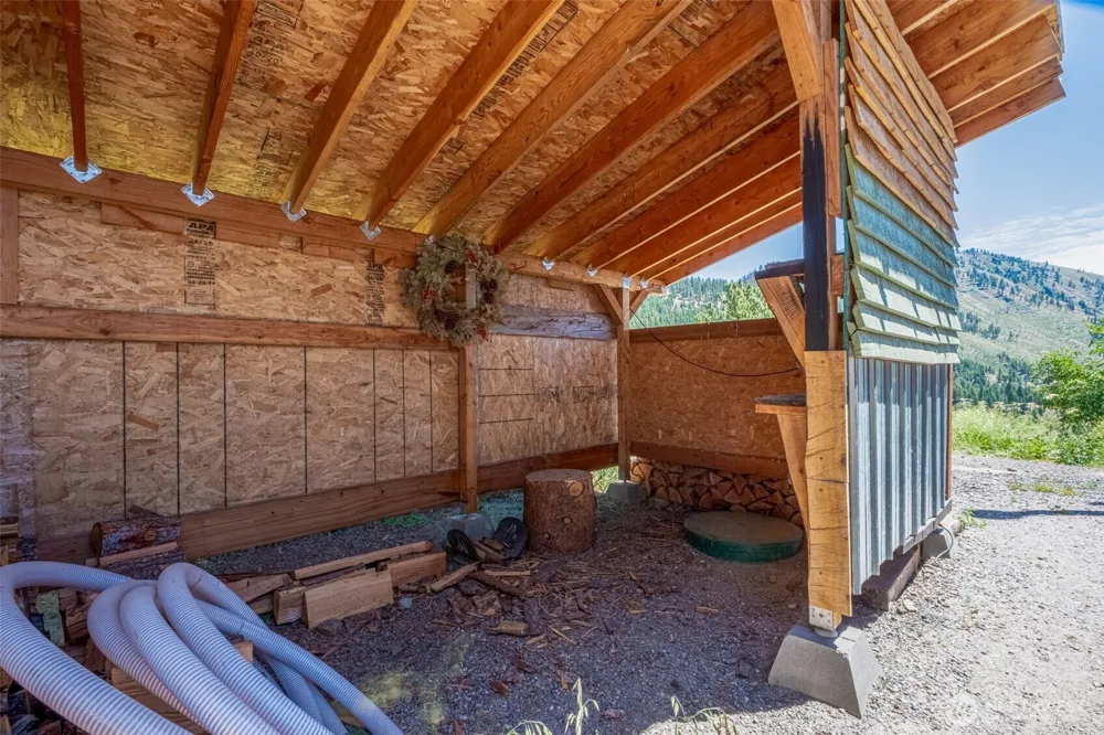 9750 Nahahum Canyon Road Cashmere, WA 98815