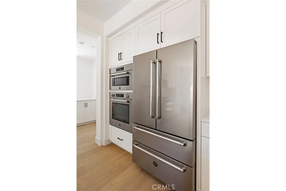 187 E Palm Street E Altadena, CA 91001