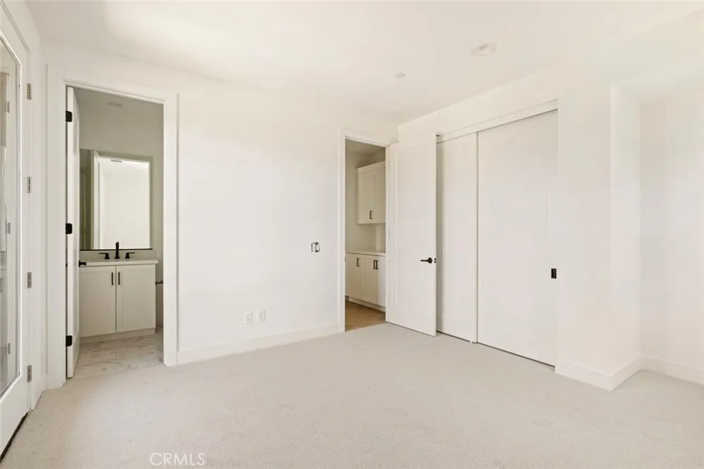 187 E Palm Street E Altadena, CA 91001
