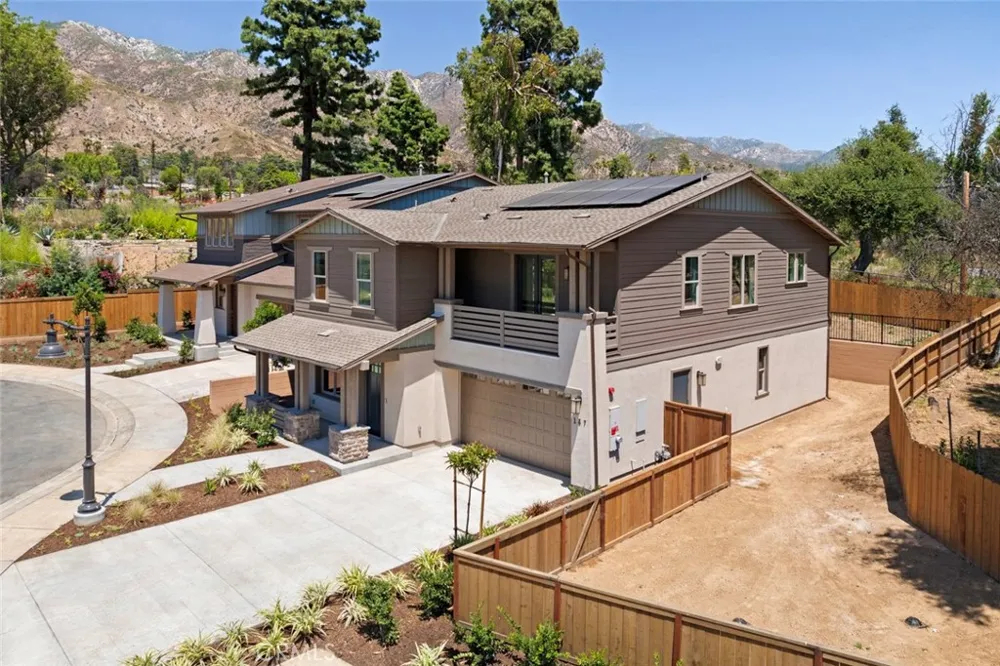 187 E Palm Street E Altadena, CA 91001