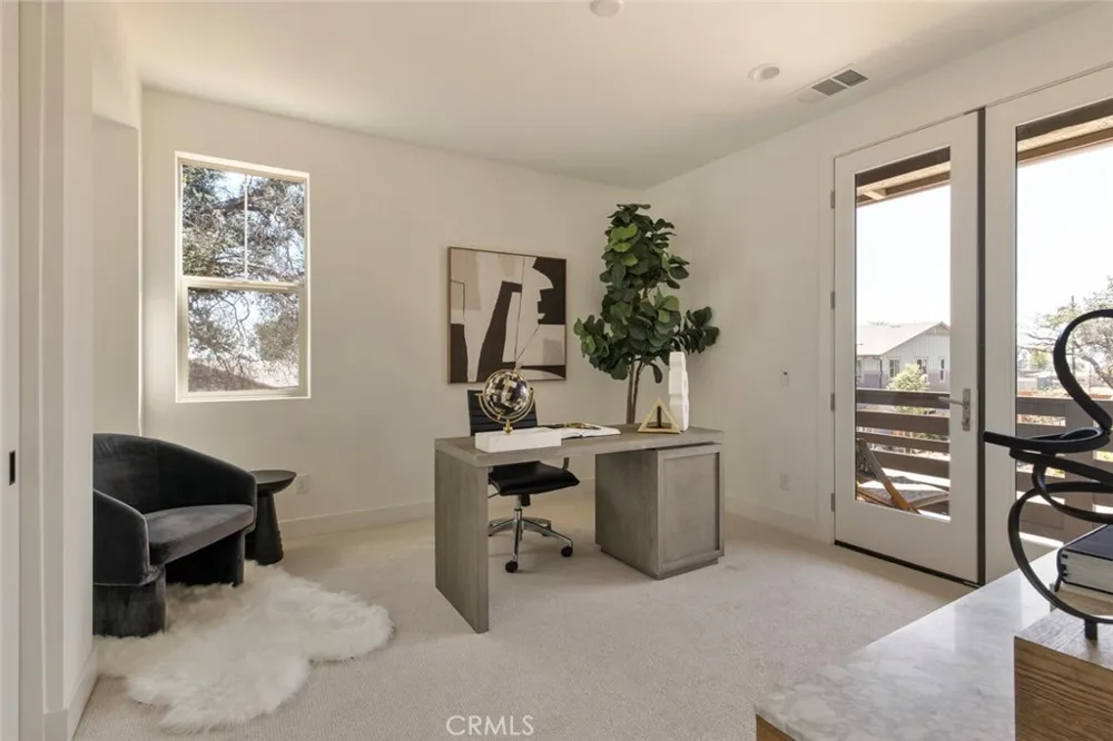 187 E Palm Street E Altadena, CA 91001