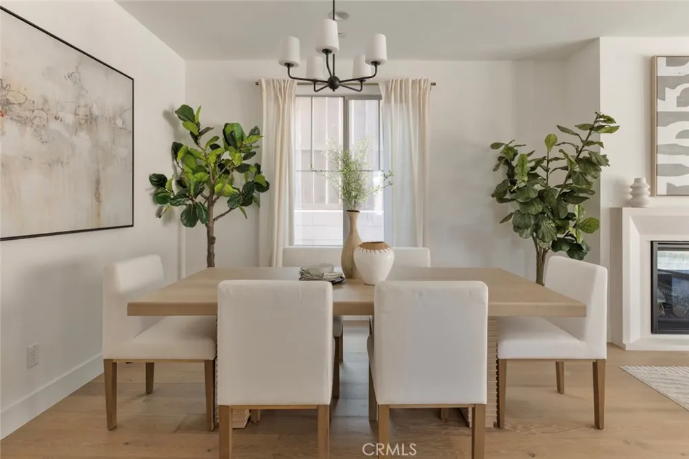 187 E Palm Street E Altadena, CA 91001
