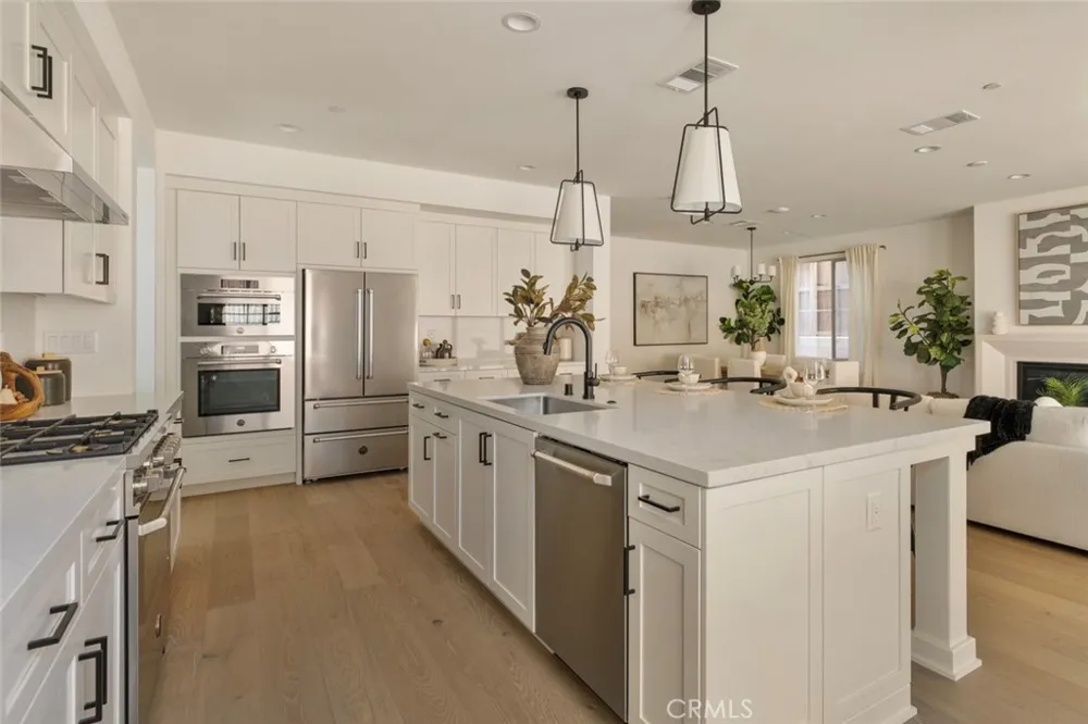 187 E Palm Street E Altadena, CA 91001