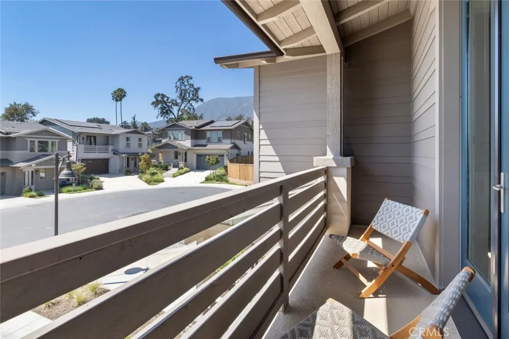 187 E Palm Street E Altadena, CA 91001