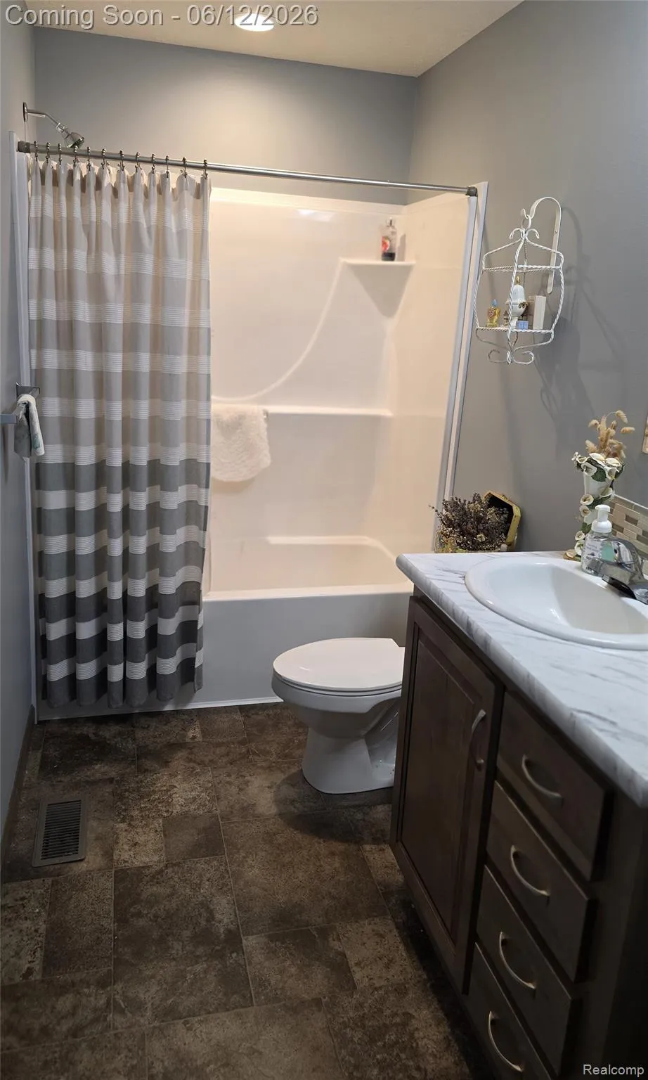 9758 Home Court Tyrone Township, MI 48430