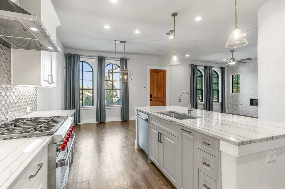2800 Lakeside Parkway #102 Flower Mound, TX 75022