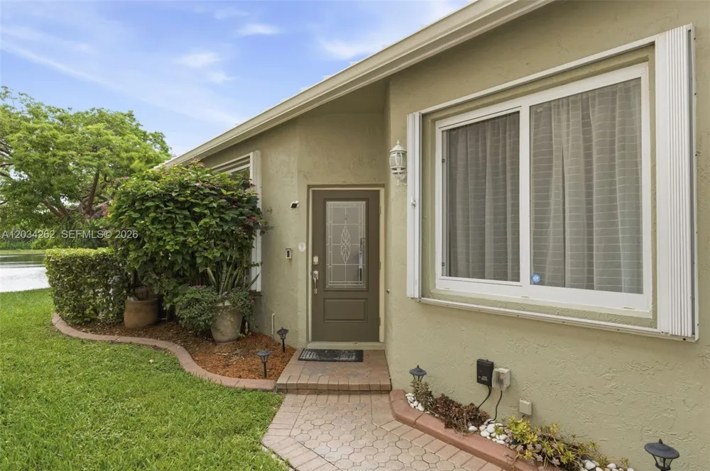 6530 Sandpiper Dr Coconut Creek, FL 33073