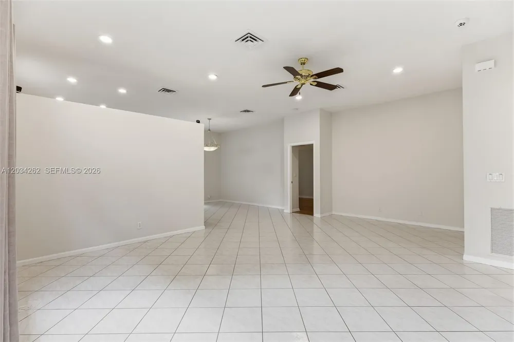 6530 Sandpiper Dr Coconut Creek, FL 33073