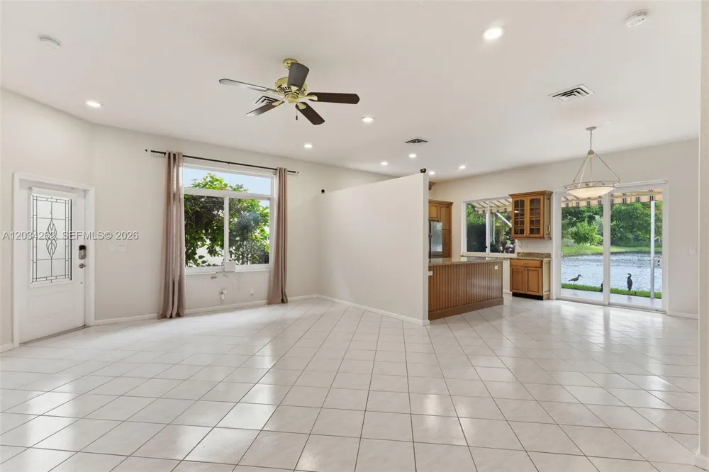 6530 Sandpiper Dr Coconut Creek, FL 33073
