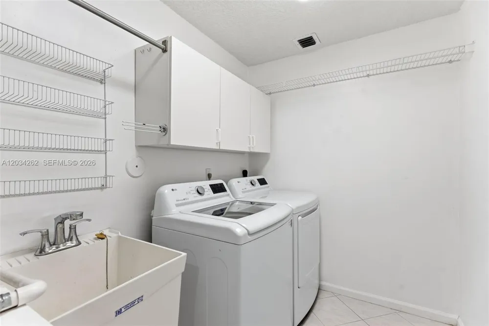 6530 Sandpiper Dr Coconut Creek, FL 33073