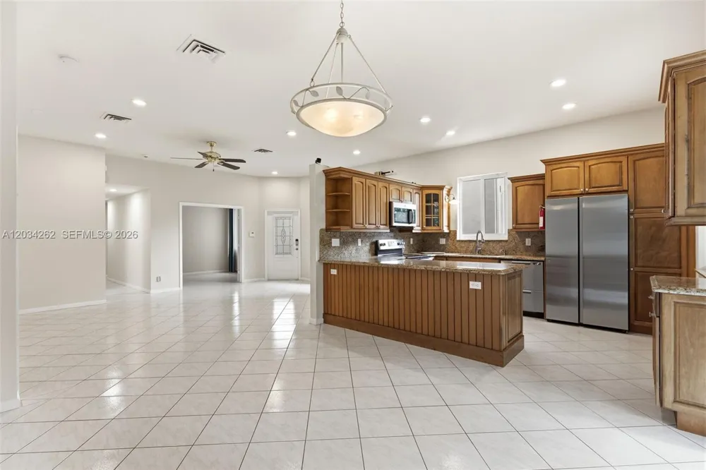6530 Sandpiper Dr Coconut Creek, FL 33073