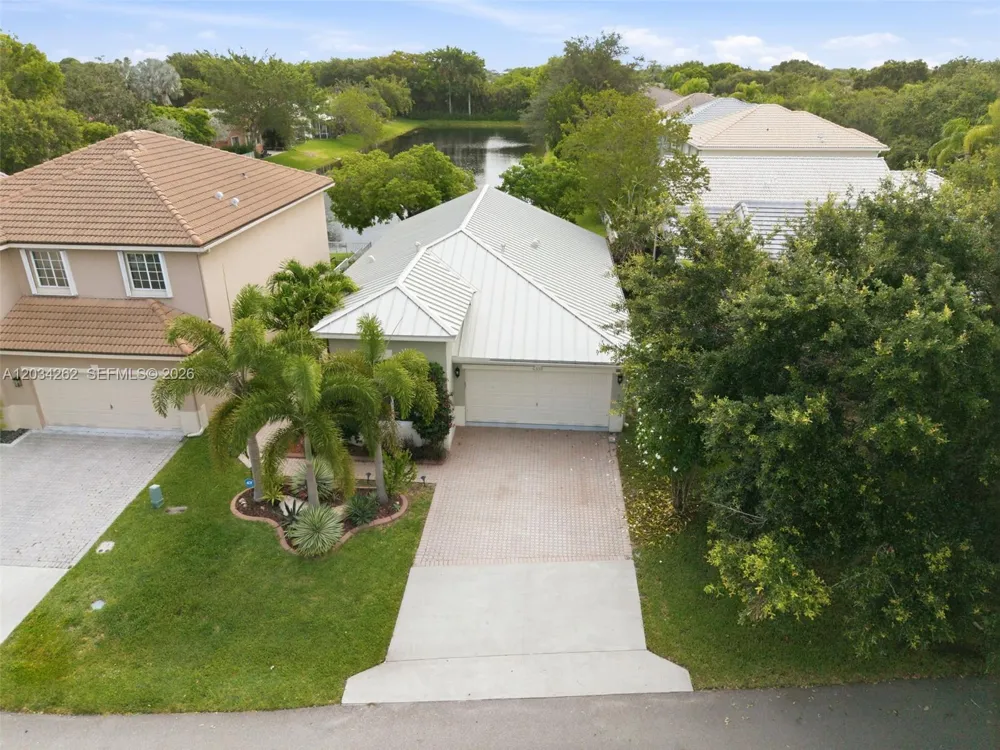 6530 Sandpiper Dr Coconut Creek, FL 33073