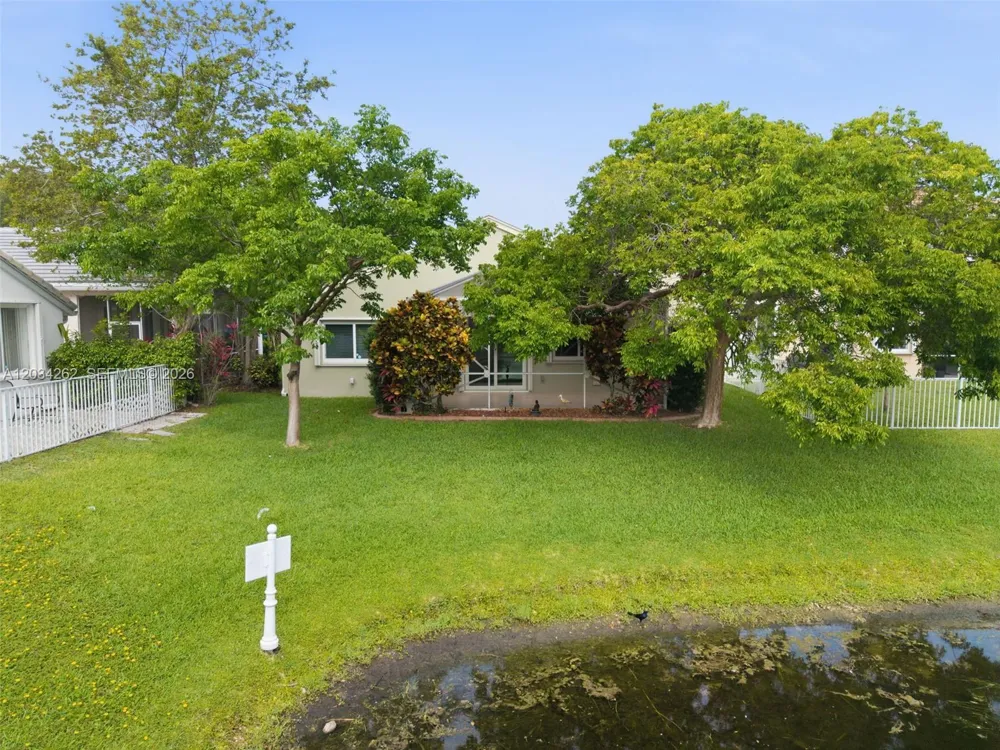 6530 Sandpiper Dr Coconut Creek, FL 33073