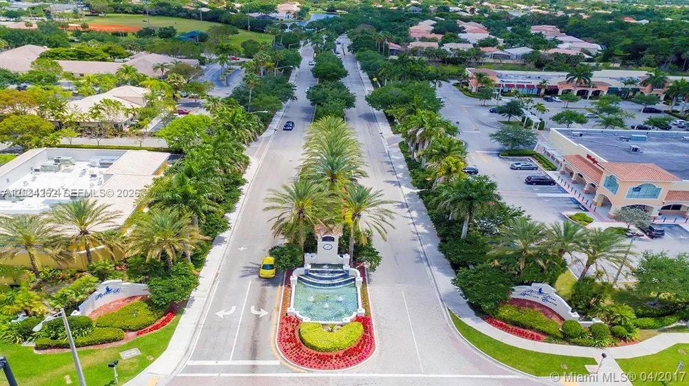 6530 Sandpiper Dr Coconut Creek, FL 33073