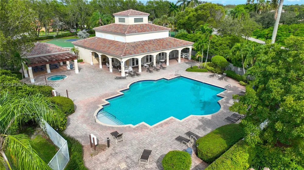 6530 Sandpiper Dr Coconut Creek, FL 33073