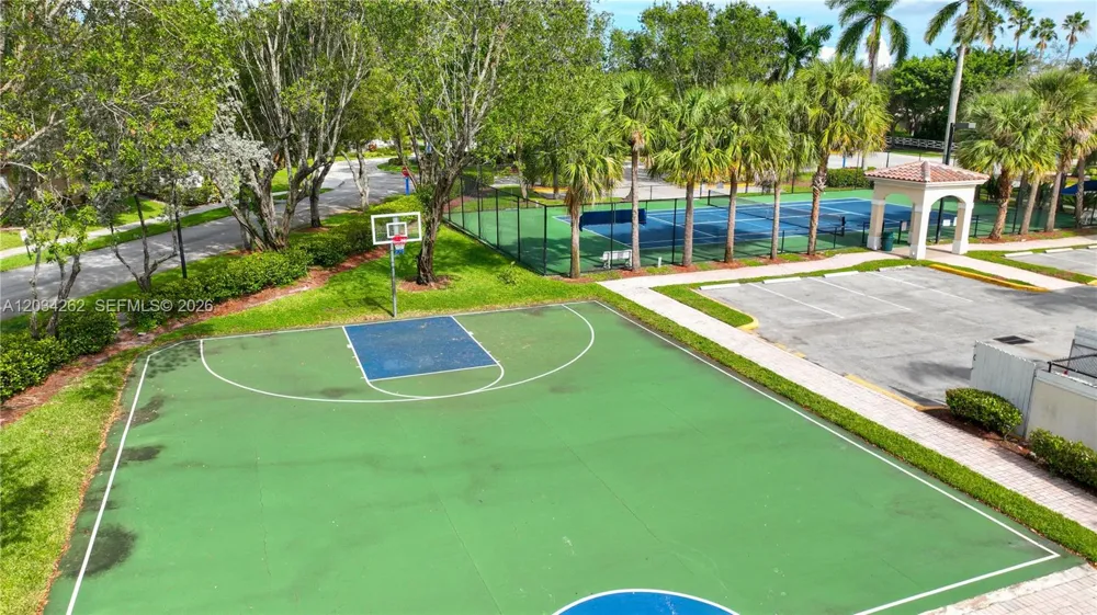 6530 Sandpiper Dr Coconut Creek, FL 33073
