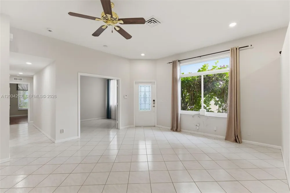 6530 Sandpiper Dr Coconut Creek, FL 33073