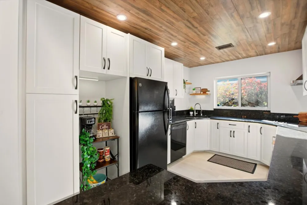 245 Tradewinds Avenue Lauderdale By The Sea, FL 33308