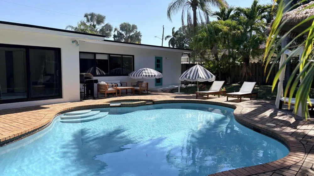 245 Tradewinds Avenue Lauderdale By The Sea, FL 33308