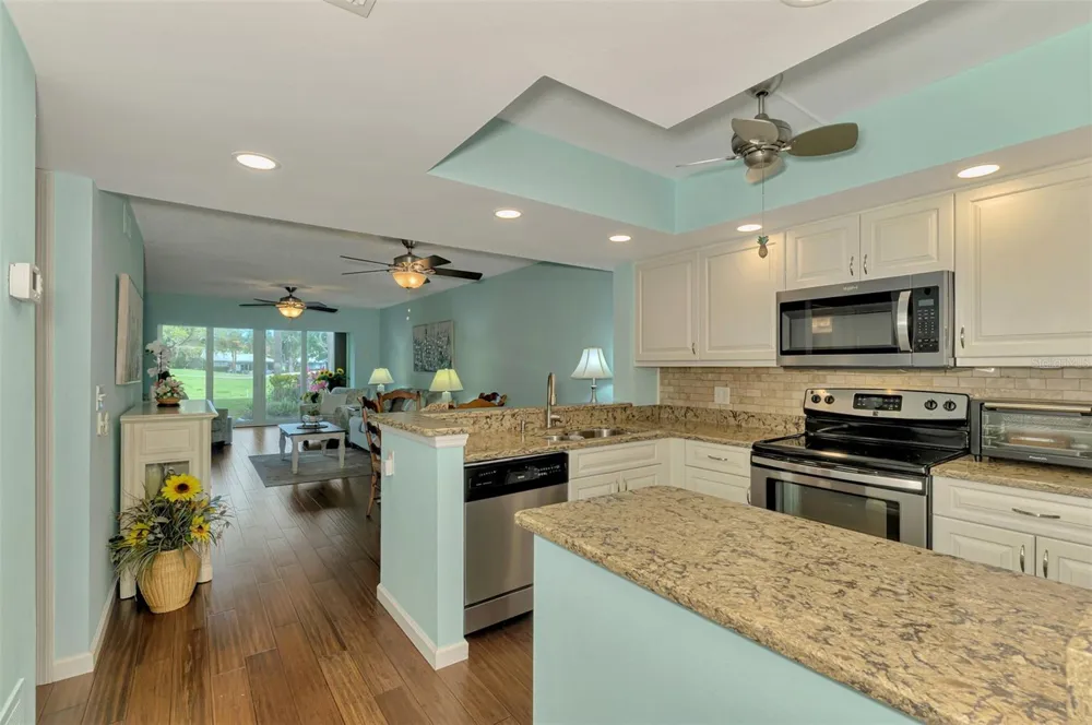 433 CERROMAR LANE #341 Venice, FL 34293